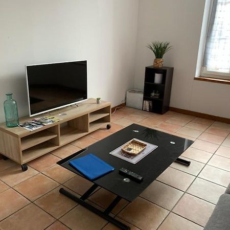 Appartement Avec Terrasse Gien Exteriör bild