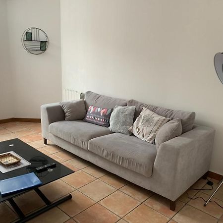 Appartement Avec Terrasse Gien Exteriör bild