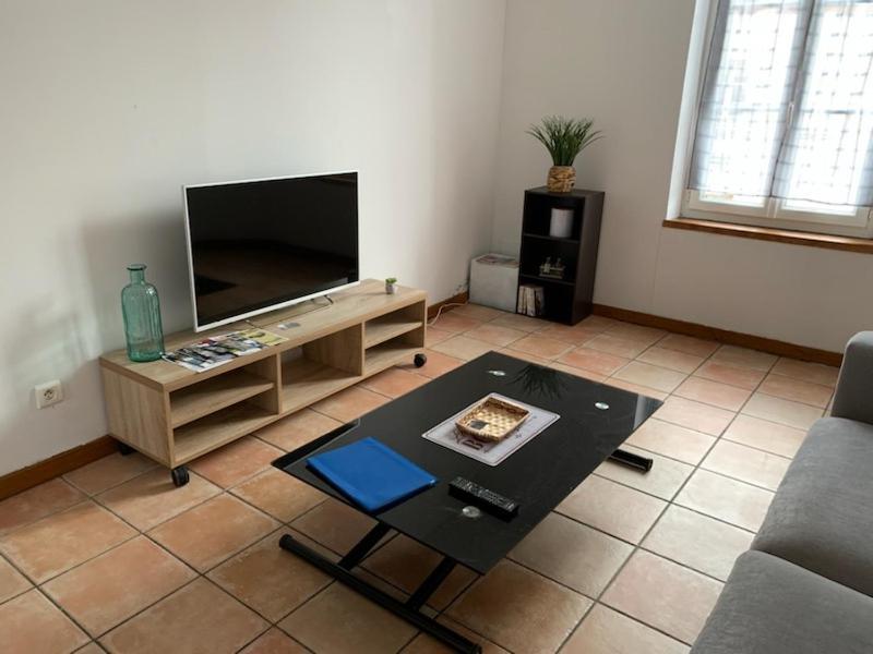 Appartement Avec Terrasse Gien Exteriör bild
