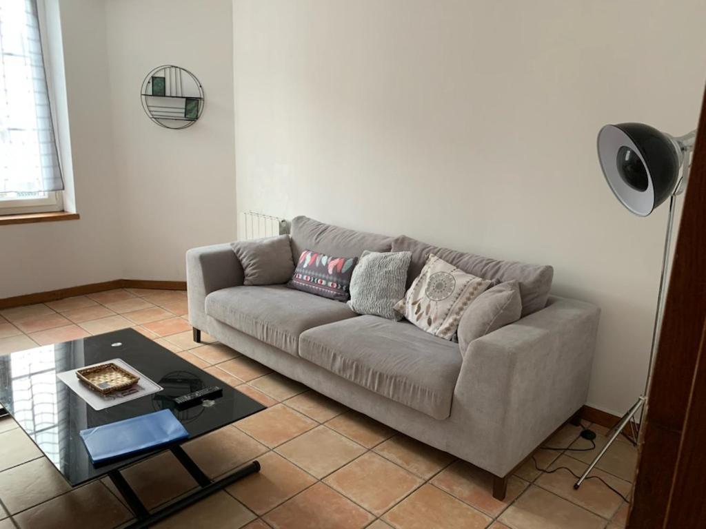 Appartement Avec Terrasse Gien Exteriör bild